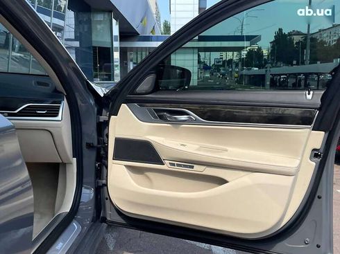 BMW 7 серия 2017 - фото 30