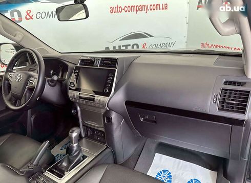 Toyota Land Cruiser Prado 2023 - фото 12