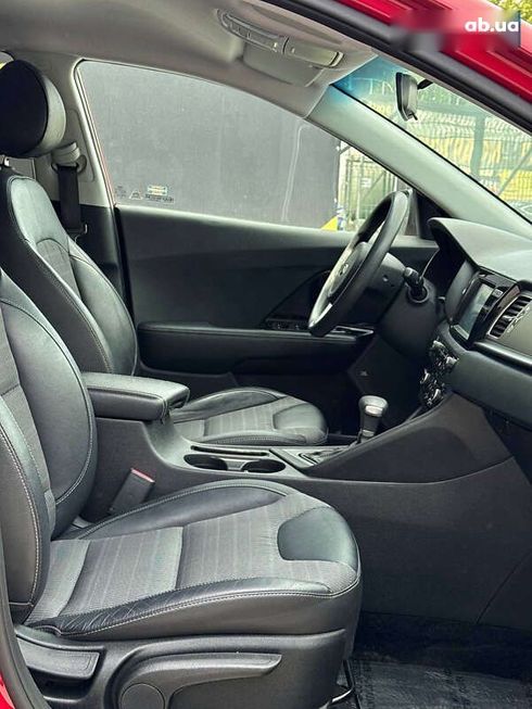 Kia Niro 2017 - фото 17