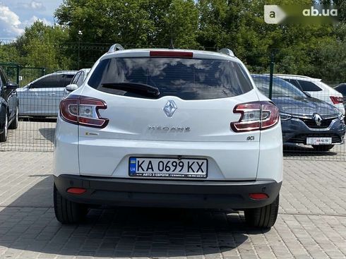 Renault Megane 2016 - фото 14