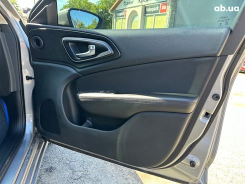 Chrysler 200 2015 серый - фото 21