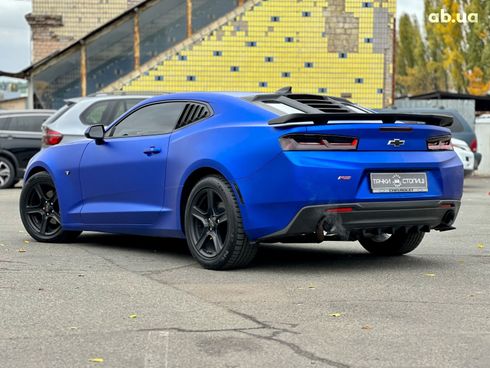 Chevrolet Camaro 2016 синий - фото 7