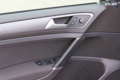 Volkswagen e-Golf 2020 - фото 23