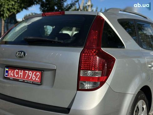 Kia Cee'd 2011 - фото 16
