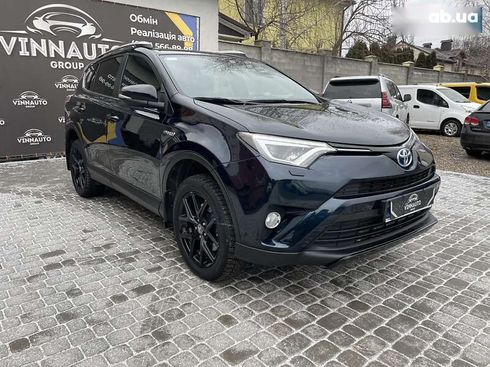 Toyota RAV4 2018 - фото 8