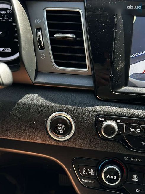 Kia Niro 2017 - фото 12