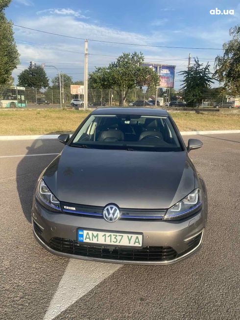 Volkswagen e-Golf 2016 - фото 6