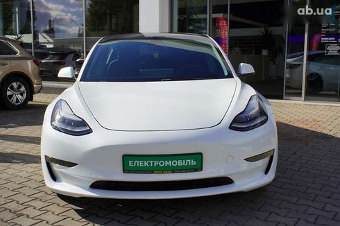 Tesla Model 3 2022 - фото 3