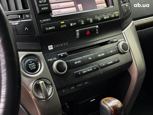 Toyota Land Cruiser 2010 черный - фото 18