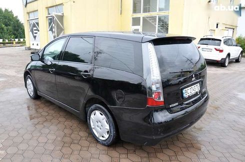 Mitsubishi Grandis 2008 - фото 12