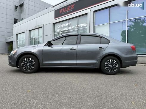 Volkswagen Jetta 2011 - фото 4