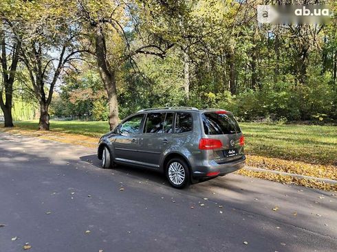 Volkswagen Touran 2015 - фото 11