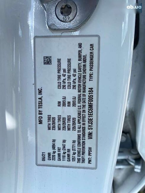 Tesla Model 3 2021 - фото 26