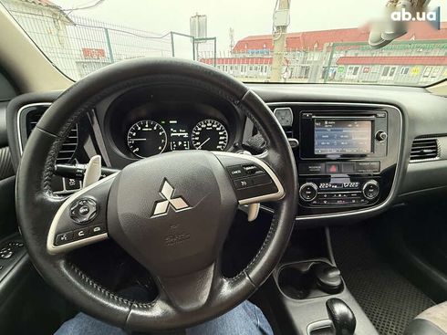 Mitsubishi Outlander 2014 - фото 4