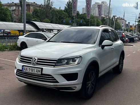 Volkswagen Touareg 2015 - фото 2
