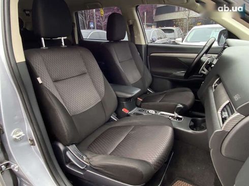 Mitsubishi Outlander 2012 - фото 25