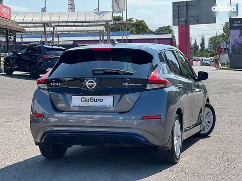 Nissan Leaf 2018 - фото 10