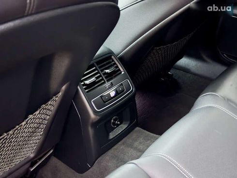 Audi A4 2020 - фото 27
