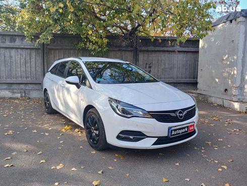 Opel Astra 2020 белый - фото 3