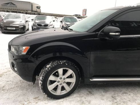 Mitsubishi Outlander 2010 черный - фото 19