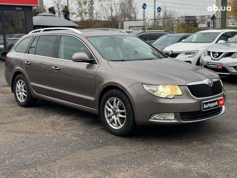 Skoda Superb 2010 фиолетовый - фото 5