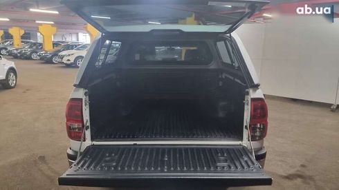 Toyota Hilux 2022 - фото 15