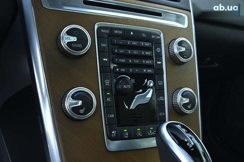 Volvo XC60 2017 - фото 30