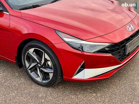 Hyundai Elantra 2022 - фото 7