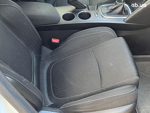 Renault Megane 2018 белый - фото 17
