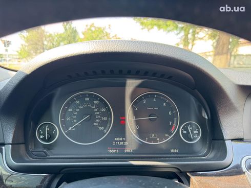 BMW 5 серия 2015 белый - фото 22