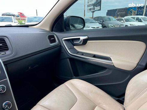 Volvo S60 2012 синий - фото 32