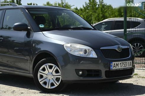 Skoda Fabia 2009 - фото 3