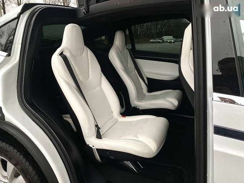 Tesla Model X 2017 - фото 22