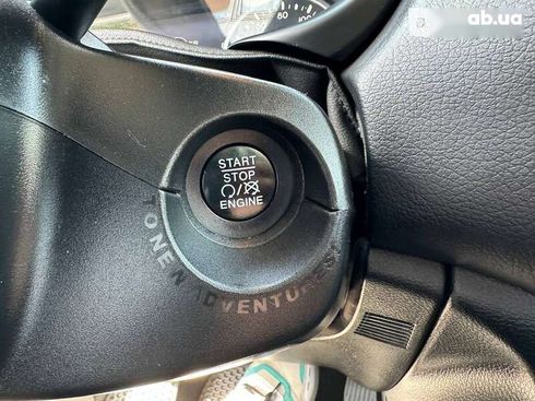Jeep Renegade 2017 - фото 29