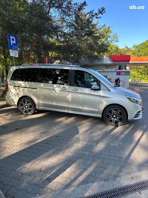 Mercedes-Benz V-Класс 2017 серебристый - фото 11