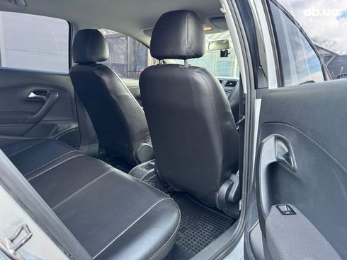 Volkswagen Polo 2018 серый - фото 13