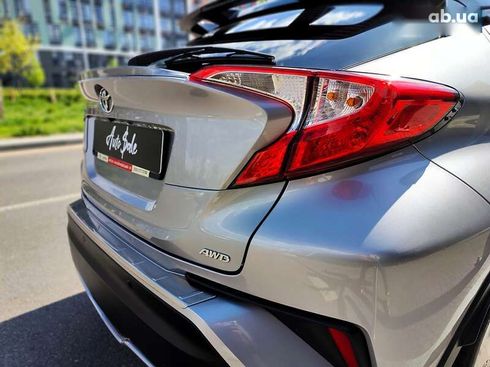Toyota C-HR 2016 - фото 17