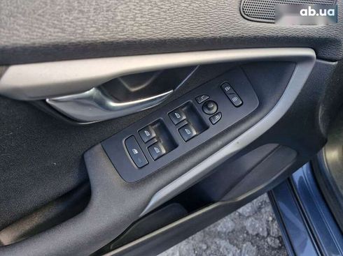 Volvo V40 2014 - фото 13