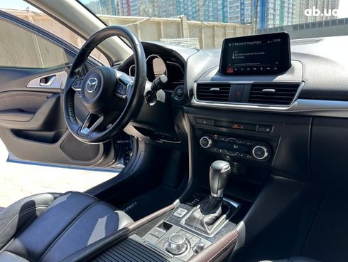 Mazda 3 2018 синий - фото 13