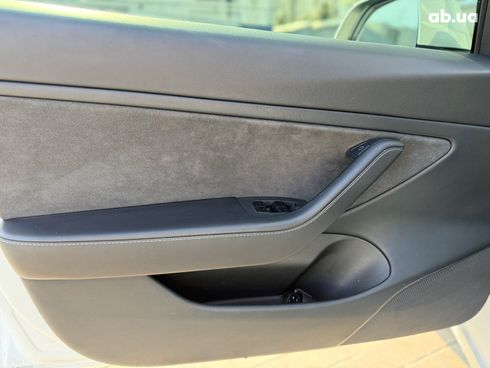 Tesla Model 3 2021 белый - фото 45