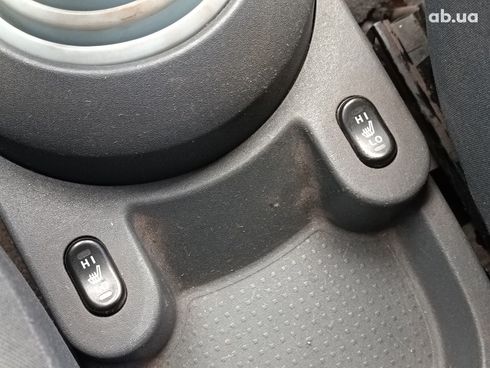 Mitsubishi Colt 2006 красный - фото 22