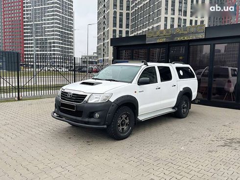 Toyota Hilux 2012 - фото 2