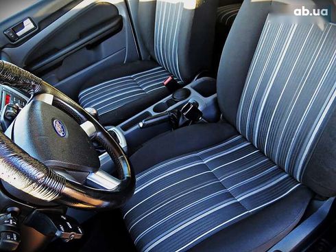 Ford Focus 2010 - фото 7