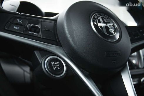 Alfa Romeo Giulia 2019 - фото 17