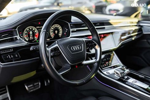 Audi S8 2021 - фото 18