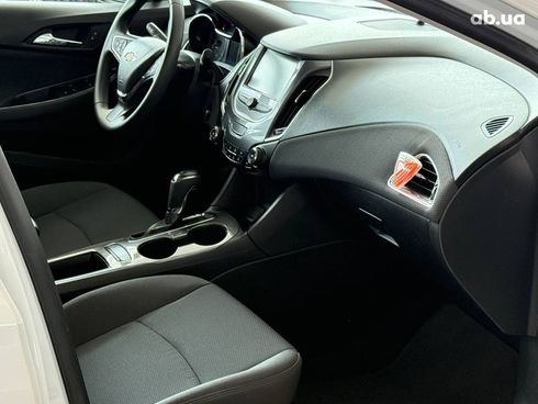 Chevrolet Cruze 2018 белый - фото 19