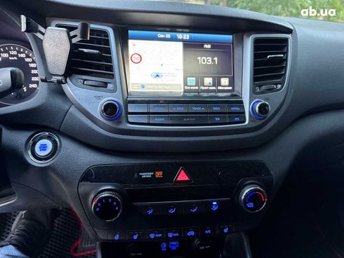 Hyundai Tucson 2017 белый - фото 15