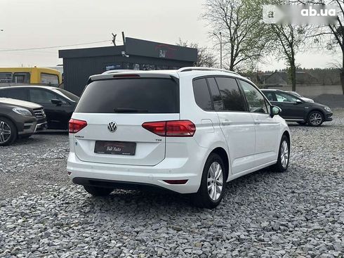 Volkswagen Touran 2016 - фото 10