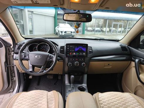 Kia Sorento 2012 - фото 14