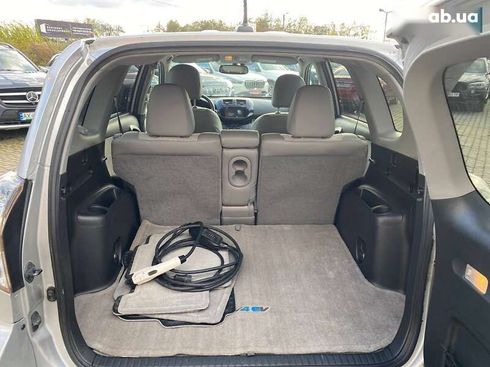 Toyota RAV4 2012 - фото 25